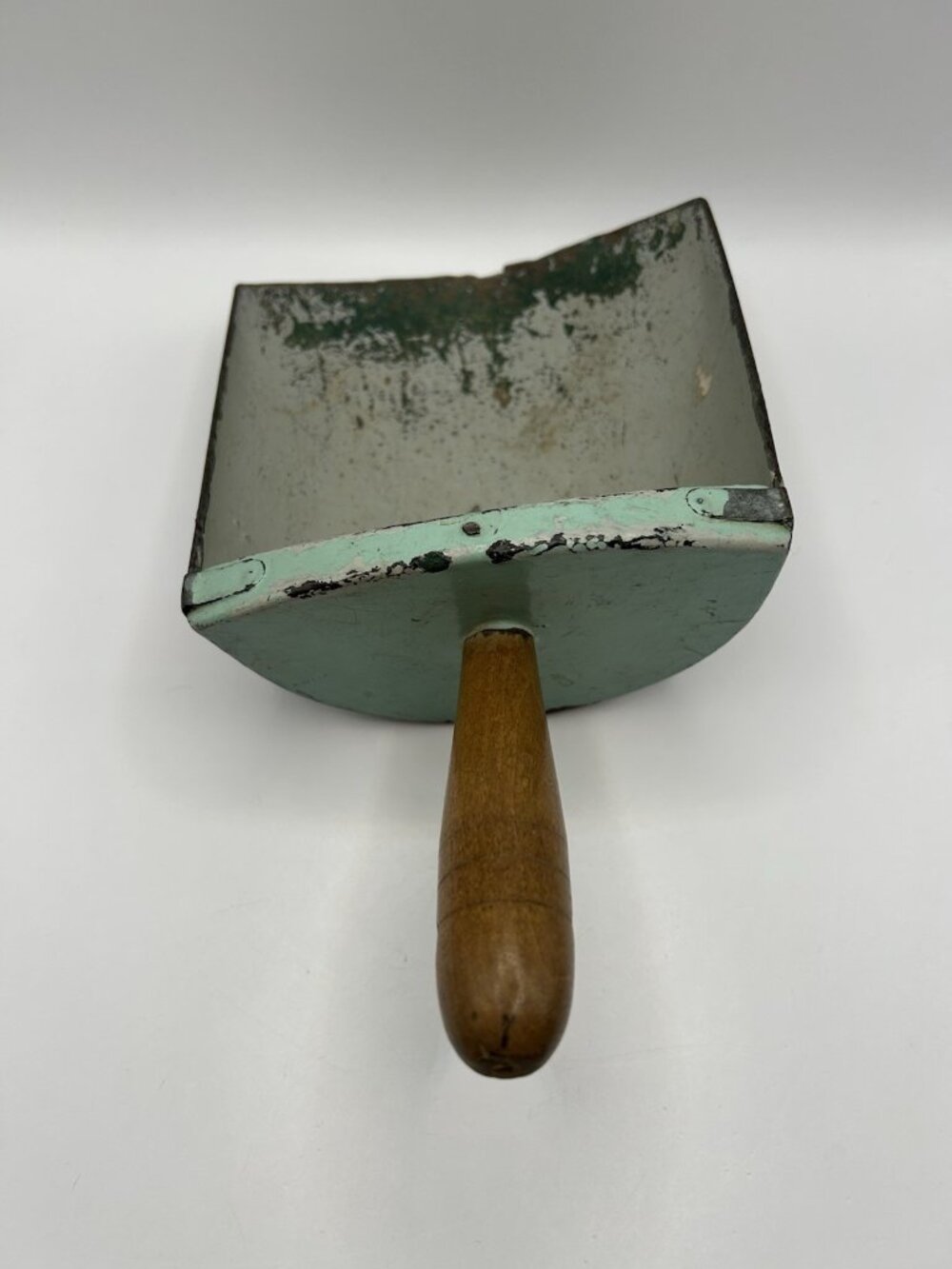 Primitive Galvanized Metal Coal Ash Feed Grain Scoop Wood Handle Vintage - Picture 3 of 16